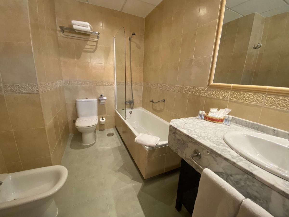 Hotel Equo Aranjuez Kültér fotó